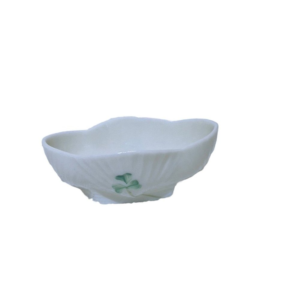 VTG 1980’s Irish‎ Belleek Salt Cellar Porcelain Embossed Hand painted Shamrocks